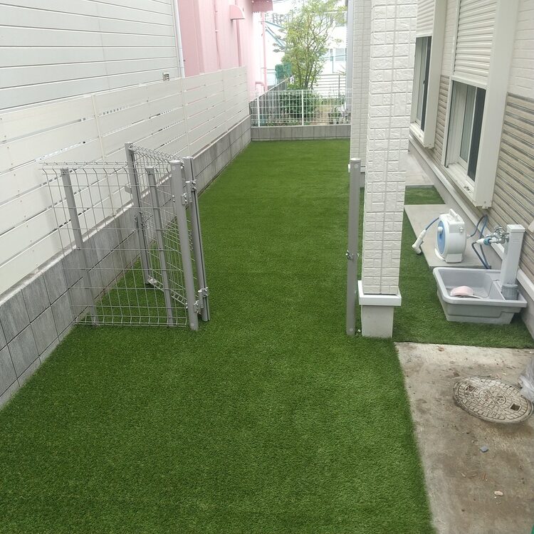 神奈川横浜市旭区　雑草→人工芝施工事例　ドッグラン